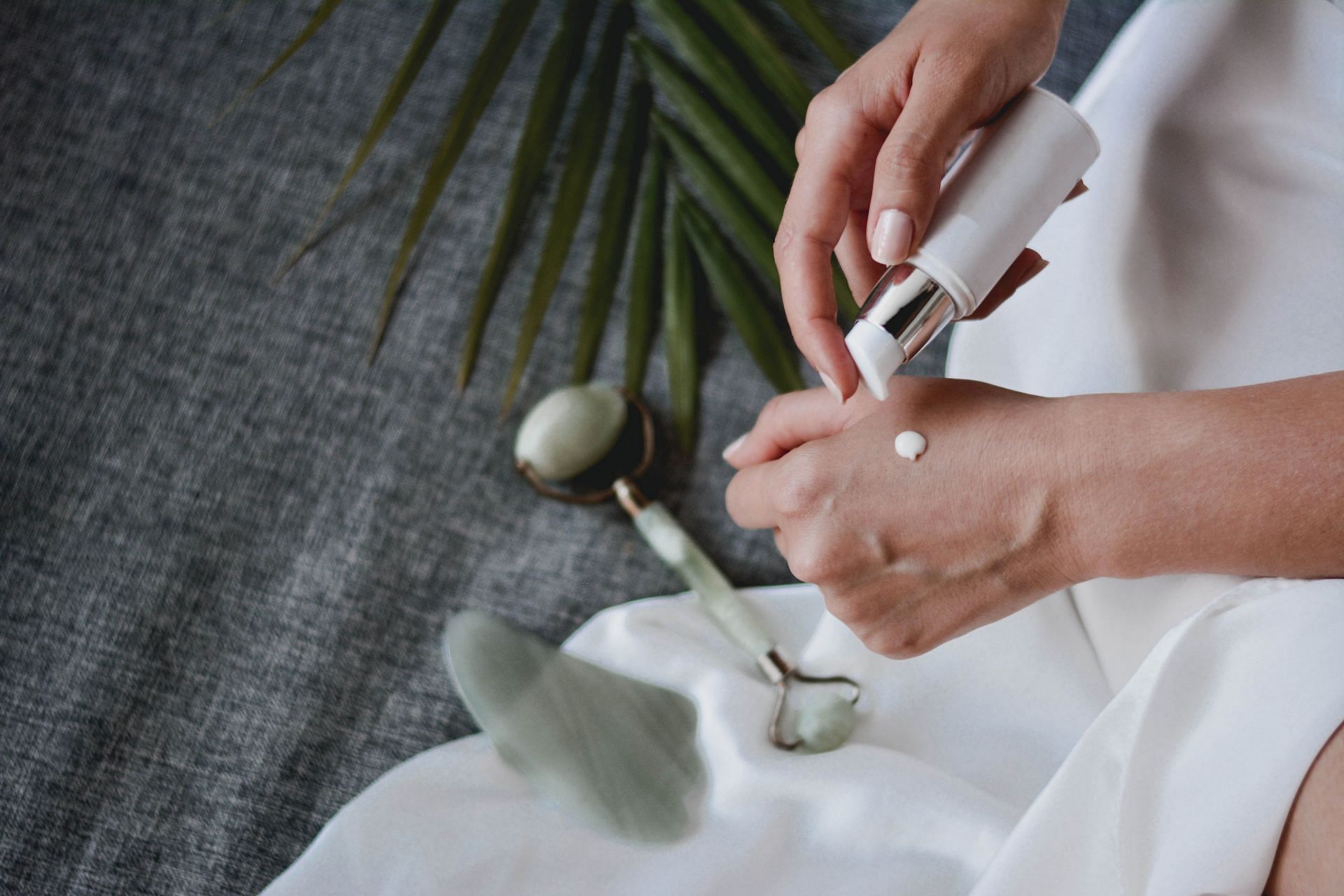 Apply little amount of product on your face. (Image via Unsplash / Content Pixie)